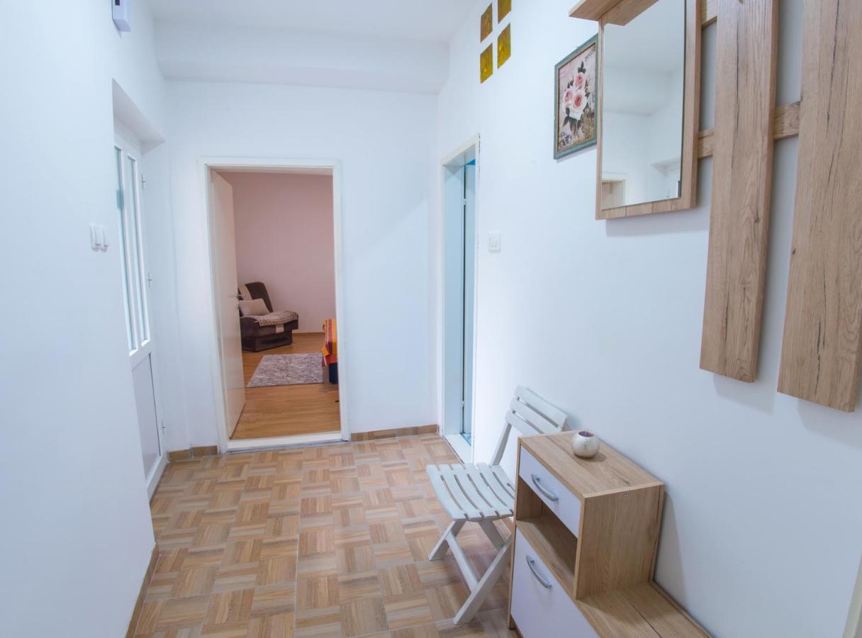 Cozy Corner Near Old Town Apartamento Mostar Exterior foto
