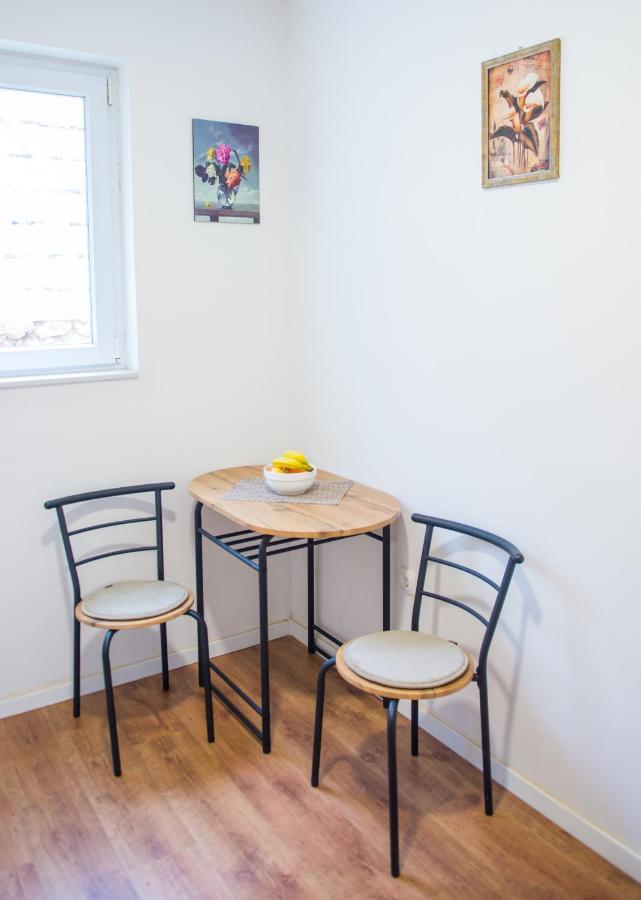 Cozy Corner Near Old Town Apartamento Mostar Exterior foto