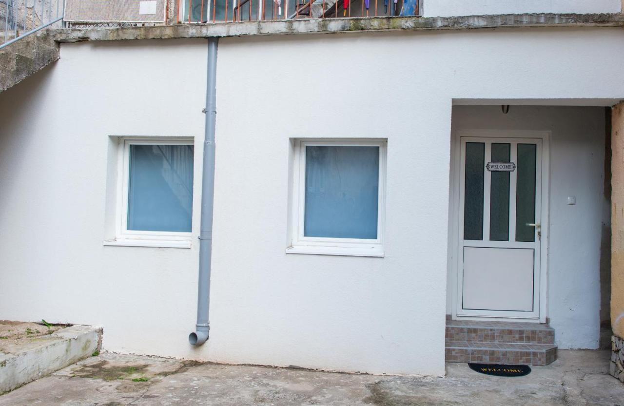 Cozy Corner Near Old Town Apartamento Mostar Exterior foto